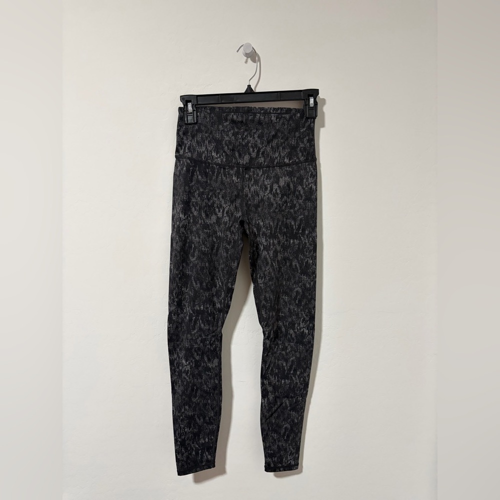 Varley Let's Go High Rise Legging 25 - Monochrome Cheetah - Womens size XS - Picture 4 of 8